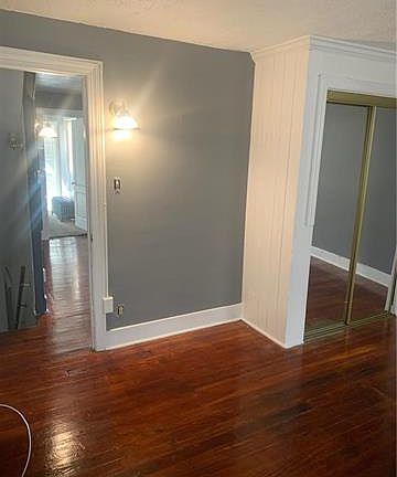 5th image of 220 N 10th St