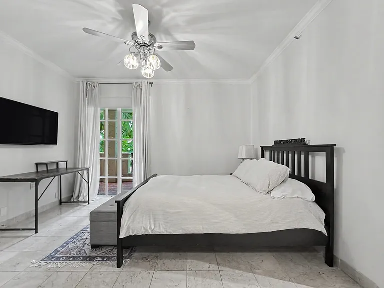 2124 Fisher Island Dr #2124 — Photo 18