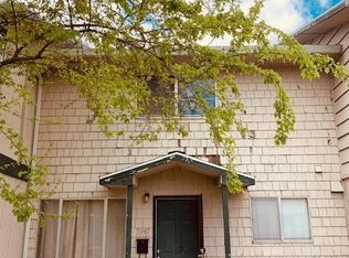 5947 Mack Rd, Sacramento, CA 95823