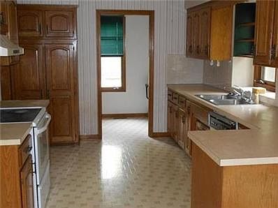4th image of 2501 NW Acorn Dr