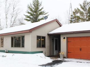 17740 Sunaqua Dr, Presque Isle, MI 49777