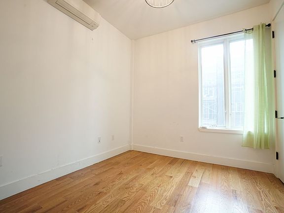 4th image of 379 Harman St #1