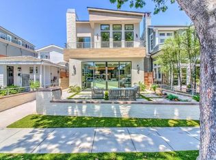 323 Poinsettia Ave, Corona Del Mar, CA 92625