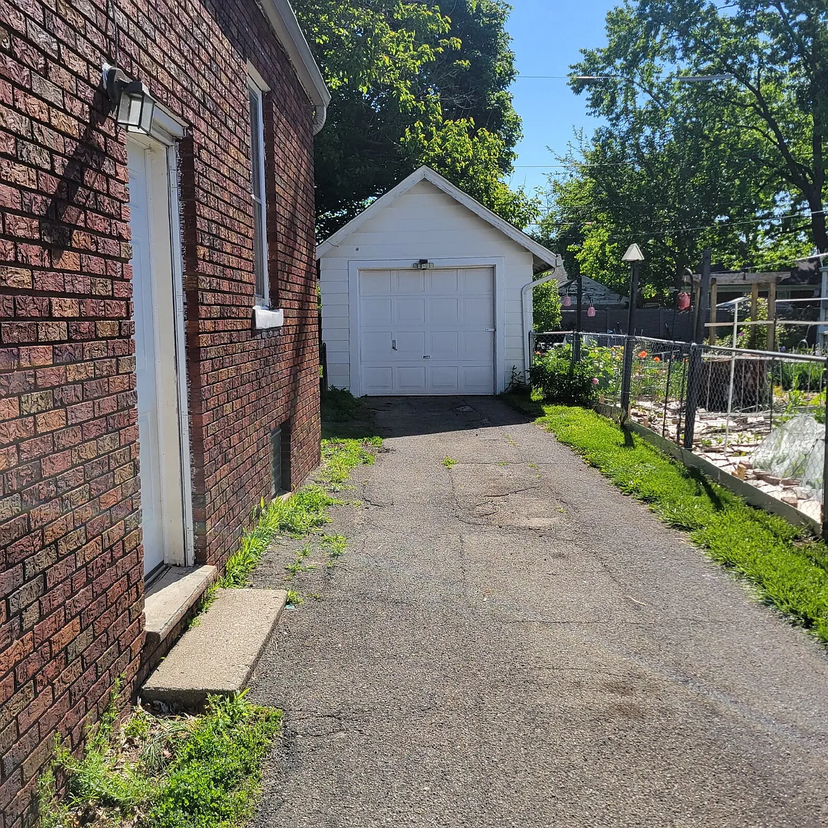 Building Photo - 1421 N Berwick Ave