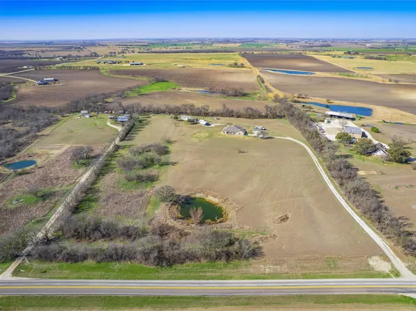 700 Fm 431, Lott, TX 76656