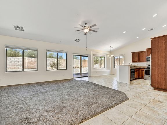 4th image of 8962 W Grovers Ave