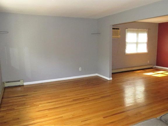 5th image of 18 Westview Ave Floor 2