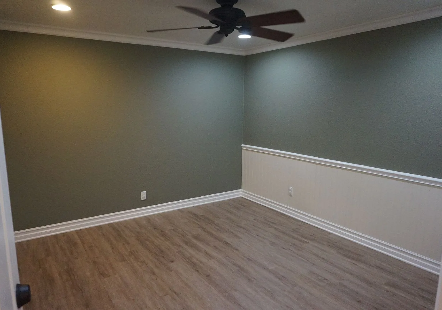 2 Bedroom, 2 Bathroom Condo — Photo 3