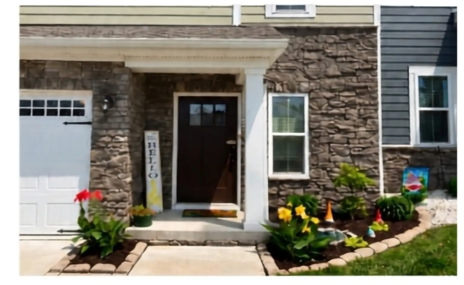 3 bed, 2.5 bath, 1772 sqft, $2,300 — Photo 2