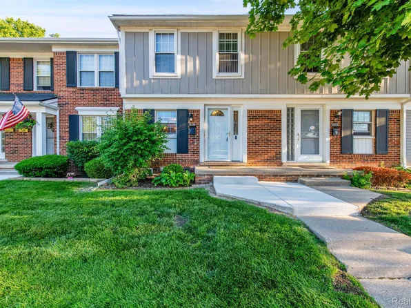36438 Park Place Dr, Sterling Heights, MI 48310