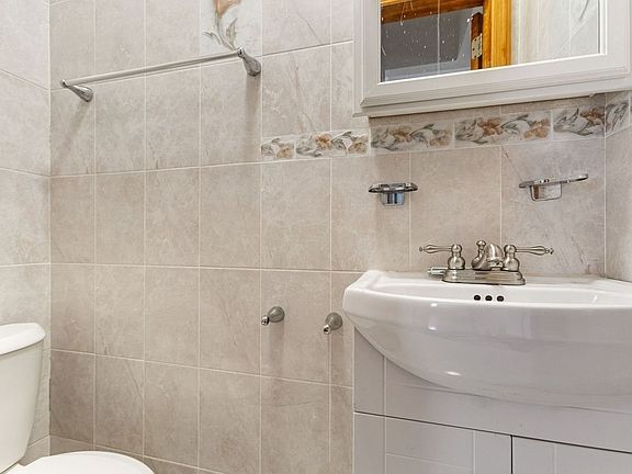 3rd image of 21-06 Newtown Ave #2