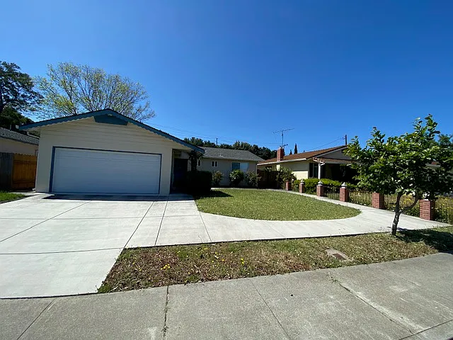 3560 Tracy Dr photo 1