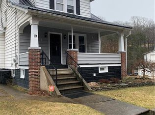 19 Fox Gap Ave, Bangor, PA 18013