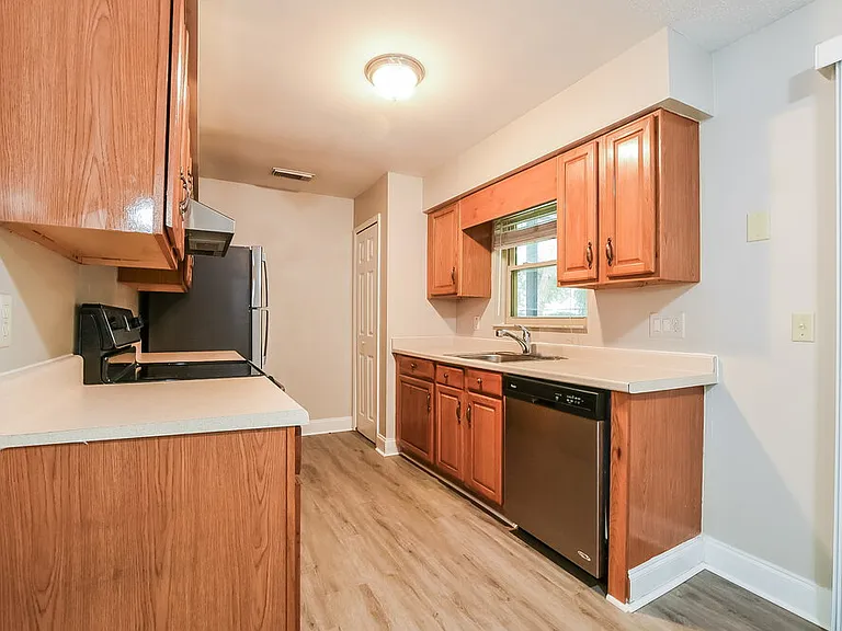 13900 Lena St — Photo 6