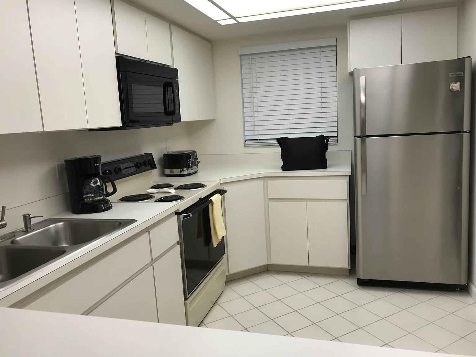 2 bed, 1065 sqft, $1,800 — Photo 1