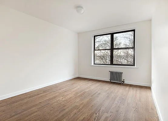 Sold by Warburg | media 4