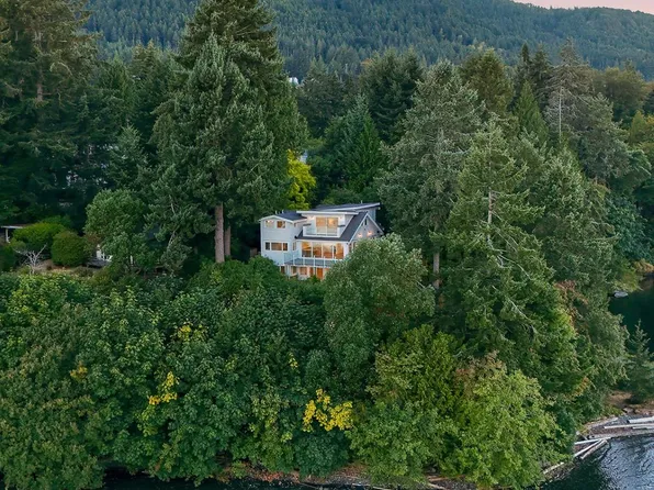 312 Roland Rd, Ladysmith, BC V9G 1X8