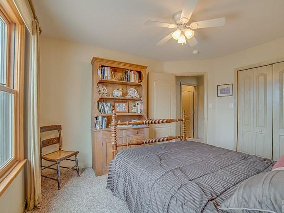 3rd image of 347 W Winterhaven Dr