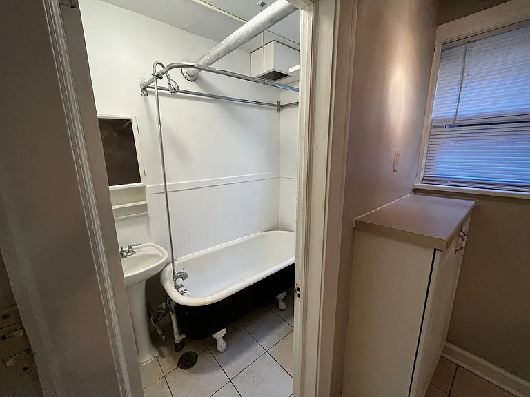 1329 Grand Ave — Photo 8