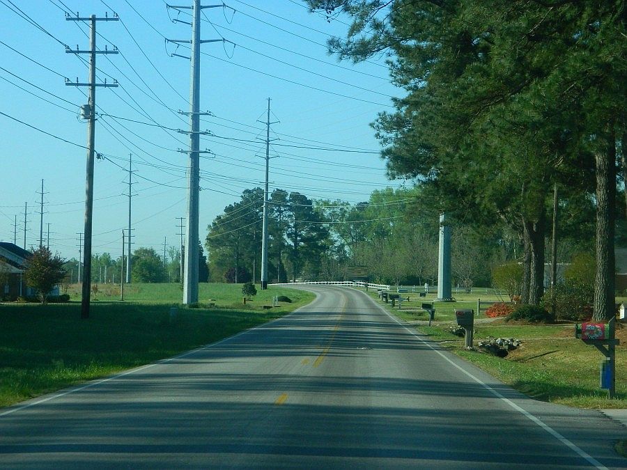 2nd image of 4923 Bloomery Rd