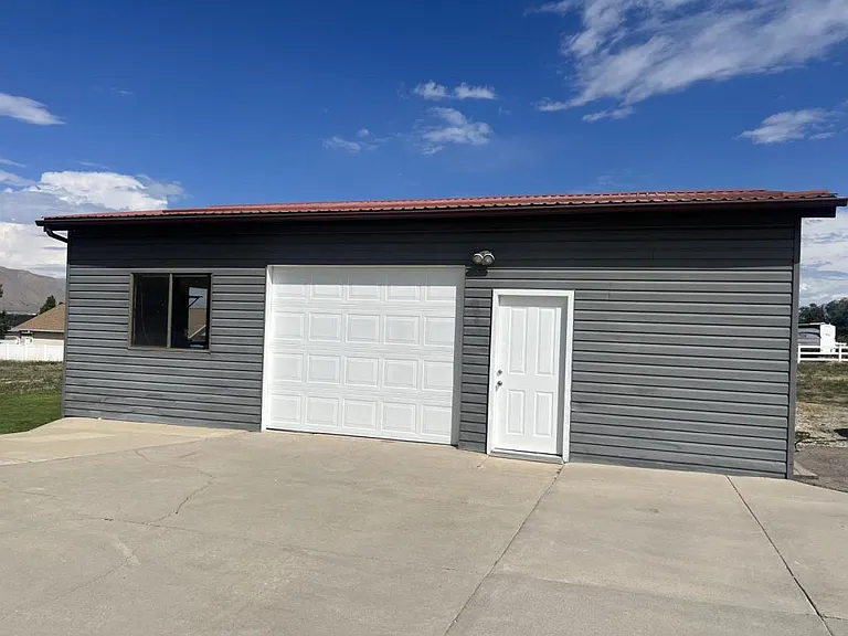 1130 S Highway 198 — Photo 15