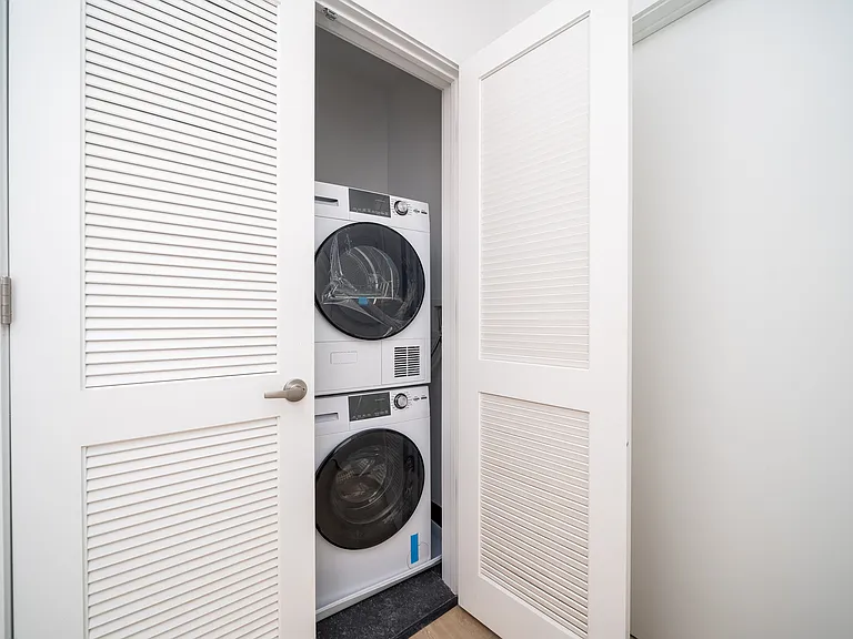1008 South Ave #208 — Photo 14
