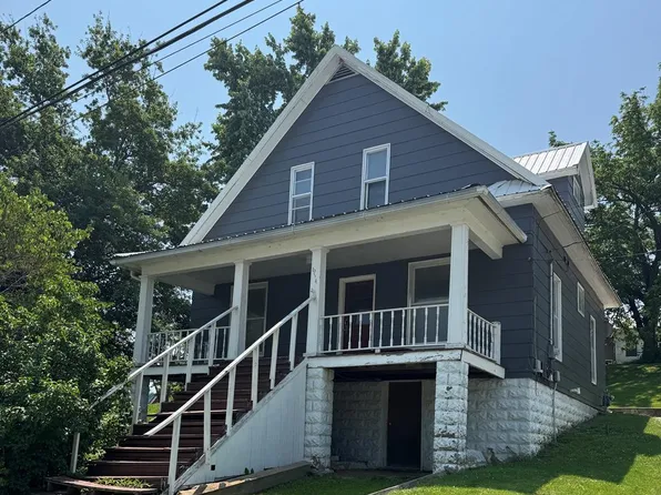 614 E 3rd St, Milan, MO 63556