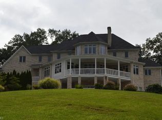 1 Pearson Pond Ln, Mount Airy, NC 27030