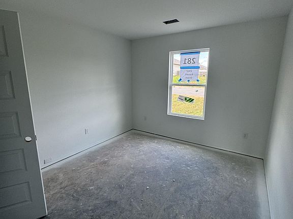 4th image of 2312 Bassett St