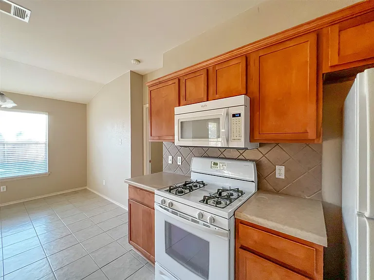 2324 Pearson Way — Photo 6