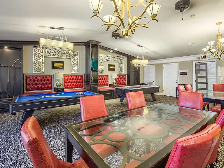 Sandpiper Apartments — Photo 18
