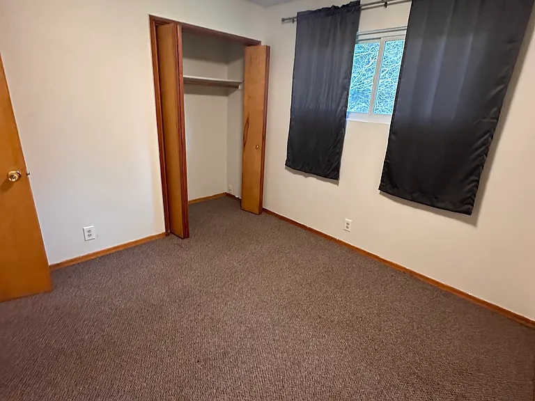 215 SW Cedar Ave #225 — Photo 9