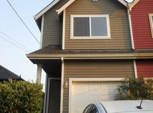 8304 SE Taylor Ct, Portland, OR 97216