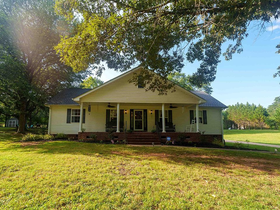 1st image of 646 Gum Springs Rd