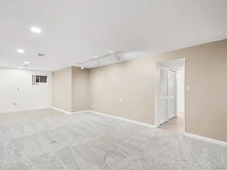 7391 Coors Dr — Photo 17