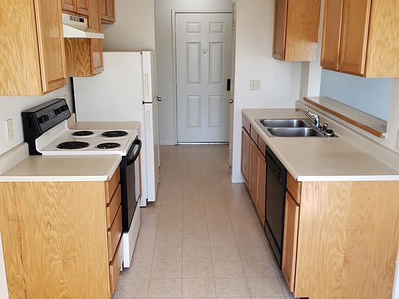 2nd image of 5130 Sacramento Ave APT B