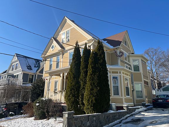 2nd image of 54 Dartmouth St #3
