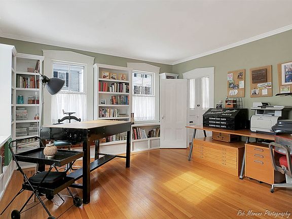 3rd image of 9 Parsons St