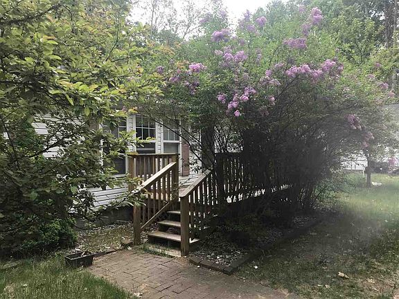 4th image of 822 Deer Run Blvd