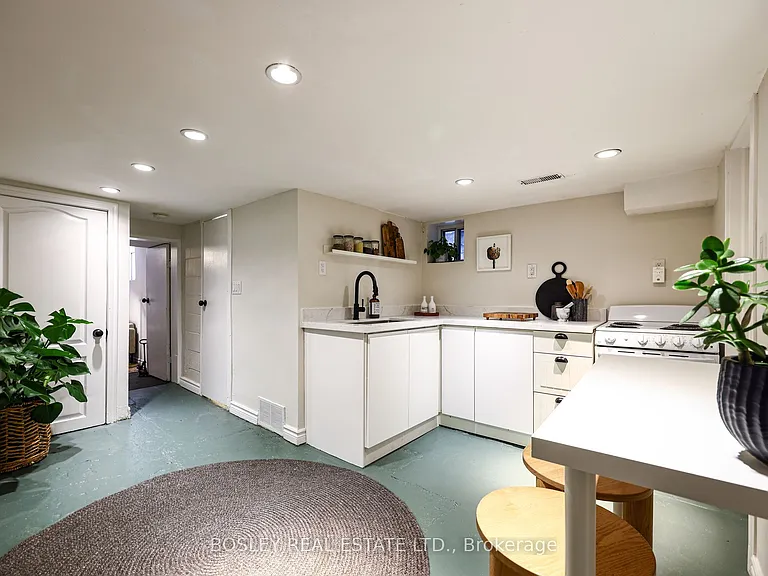 16 Hallam St #BASEMENT — Photo 15