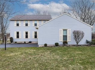 5014 Chesapeake Dr, North Syracuse, NY 13212