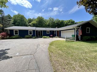 10581 Concord Dr, Berrien Springs, MI 49103