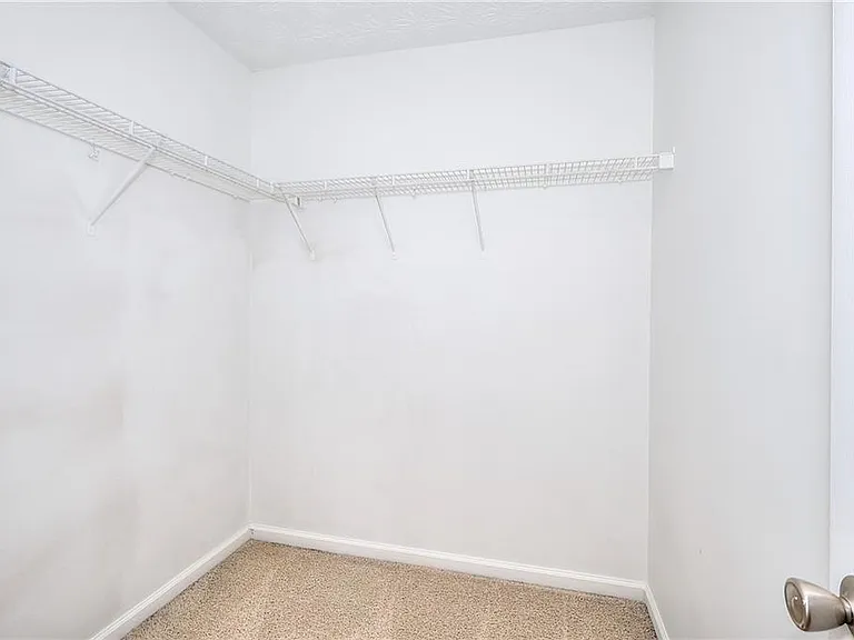 453 Tara Commons Cir — Photo 21