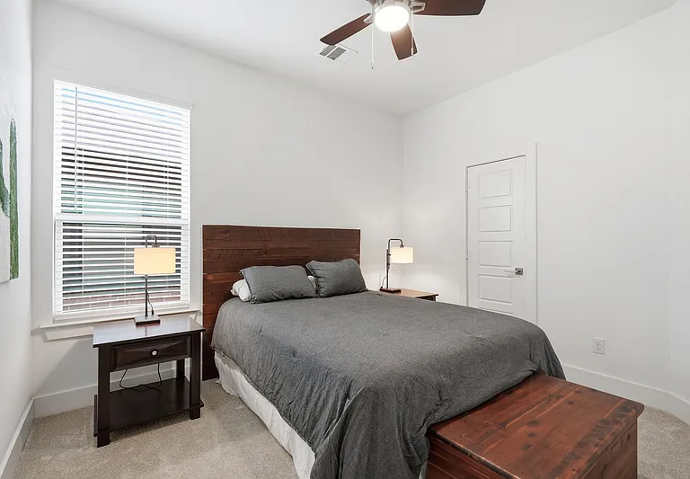 2817 Stanley Ave #1 — Photo 24
