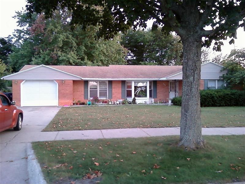 1st image of 410 W 28th St