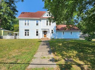 903 S 2nd St, Clinton, MO 64735