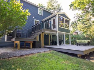 24 Burbank Rd, Londonderry, NH 03053