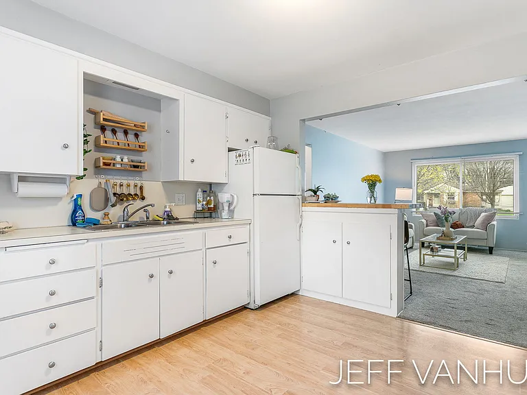 47 W 32nd St #47 — Photo 6