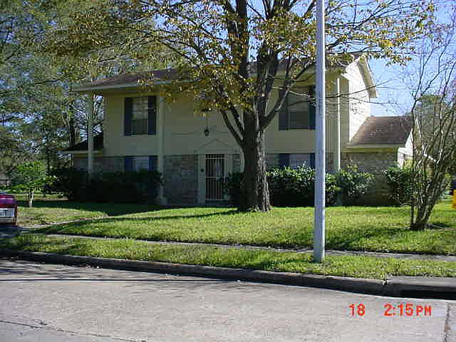 1st image of 11702 Wood Shadows Dr