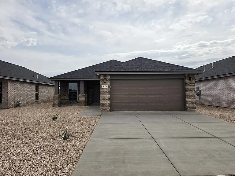 6220 Kingsville St — Photo 2